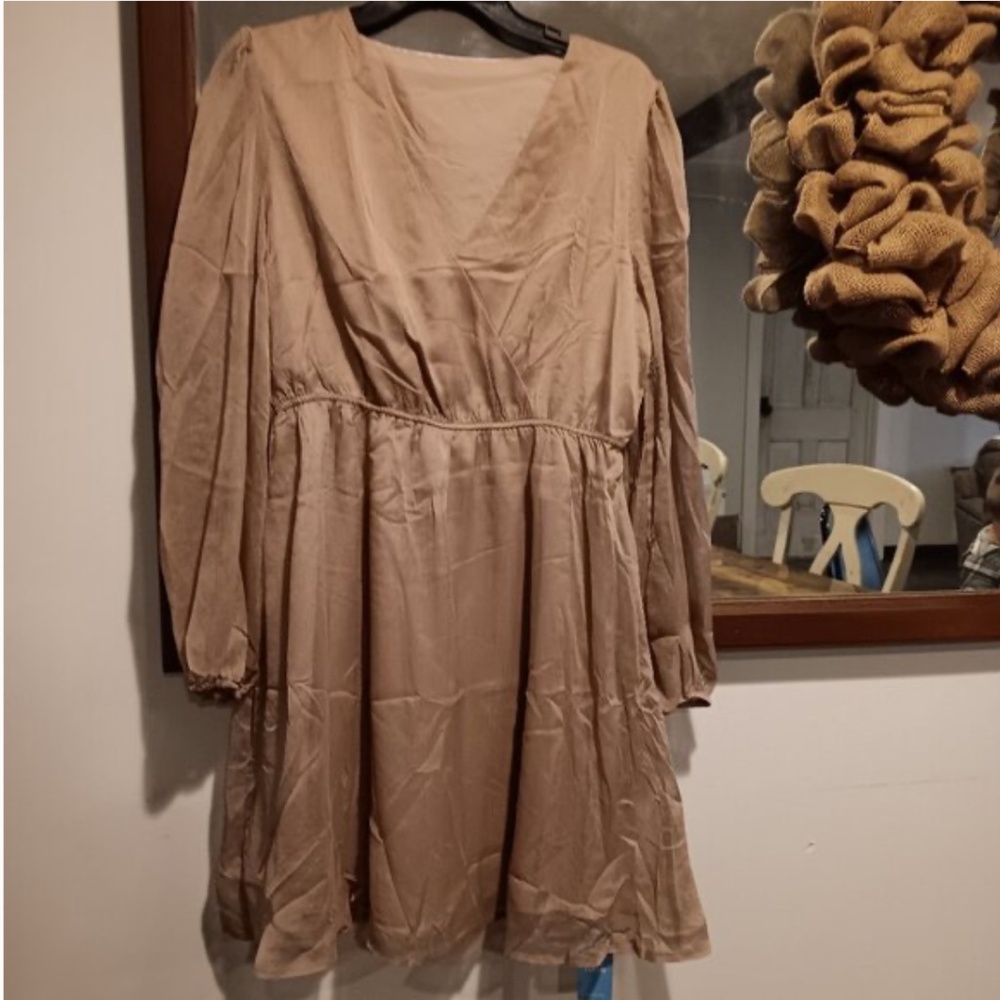 LAST CHANCE ITEM Cupshe Brown Dress Size Large NWT - Picture 2 of 4